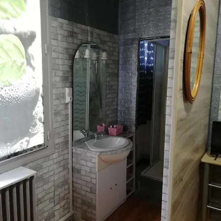 Homestay Chambre Avec Douche Lourdes